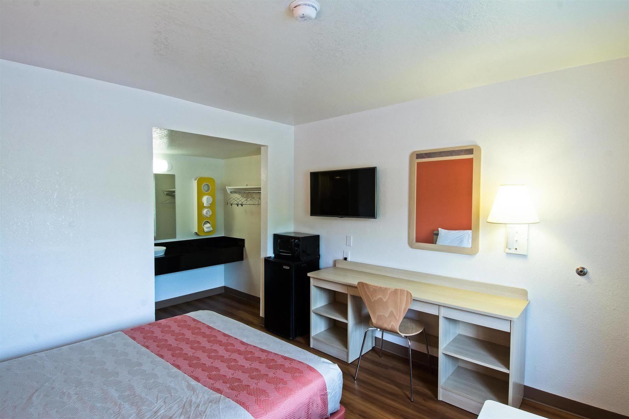 6-redding, Ca - South Hotel 3*