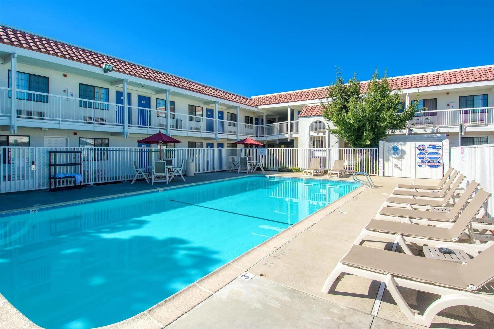 6-redding, Ca - South Hotel 2*